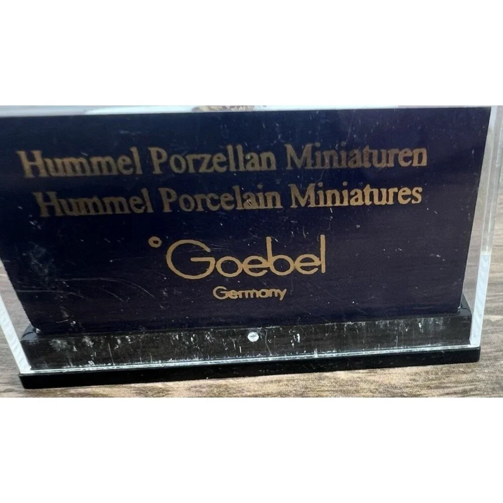 Vintage 1984 Hummel Trinket Pillbox Sewing Kit Glazed Porcelain Top 1”X1.5”X1”